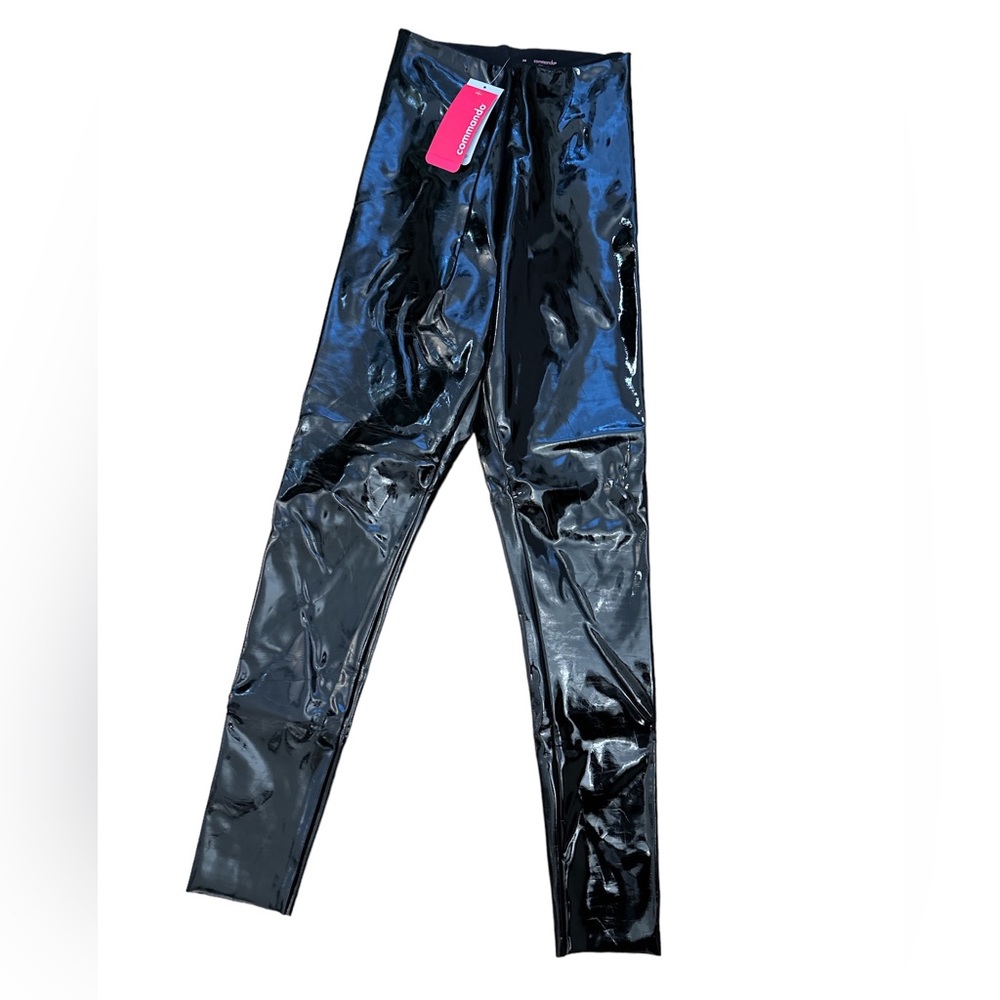 Patent leather skinny pants